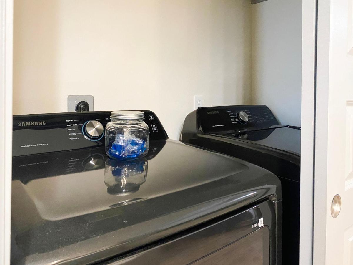 Quiet 2Br 2Ba, Laundry, Wi-Fi, Near Shops & Restos Apartment McAllen Exterior photo